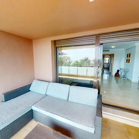 Beachside With Sea View Apartment *