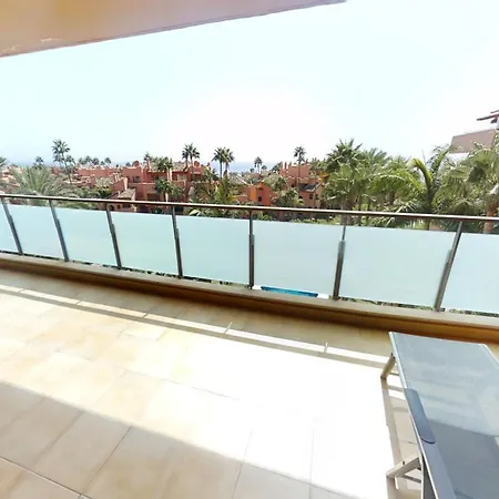 Beachside With Sea View Apartment *